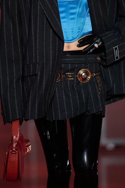 Look 7